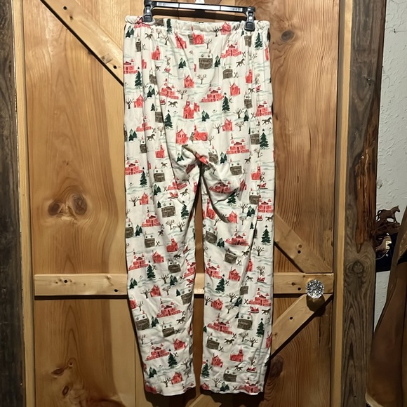 Burt’s bees baby size large PJ’s with a winter scene has side pockets and soft - Picture 2 of 6